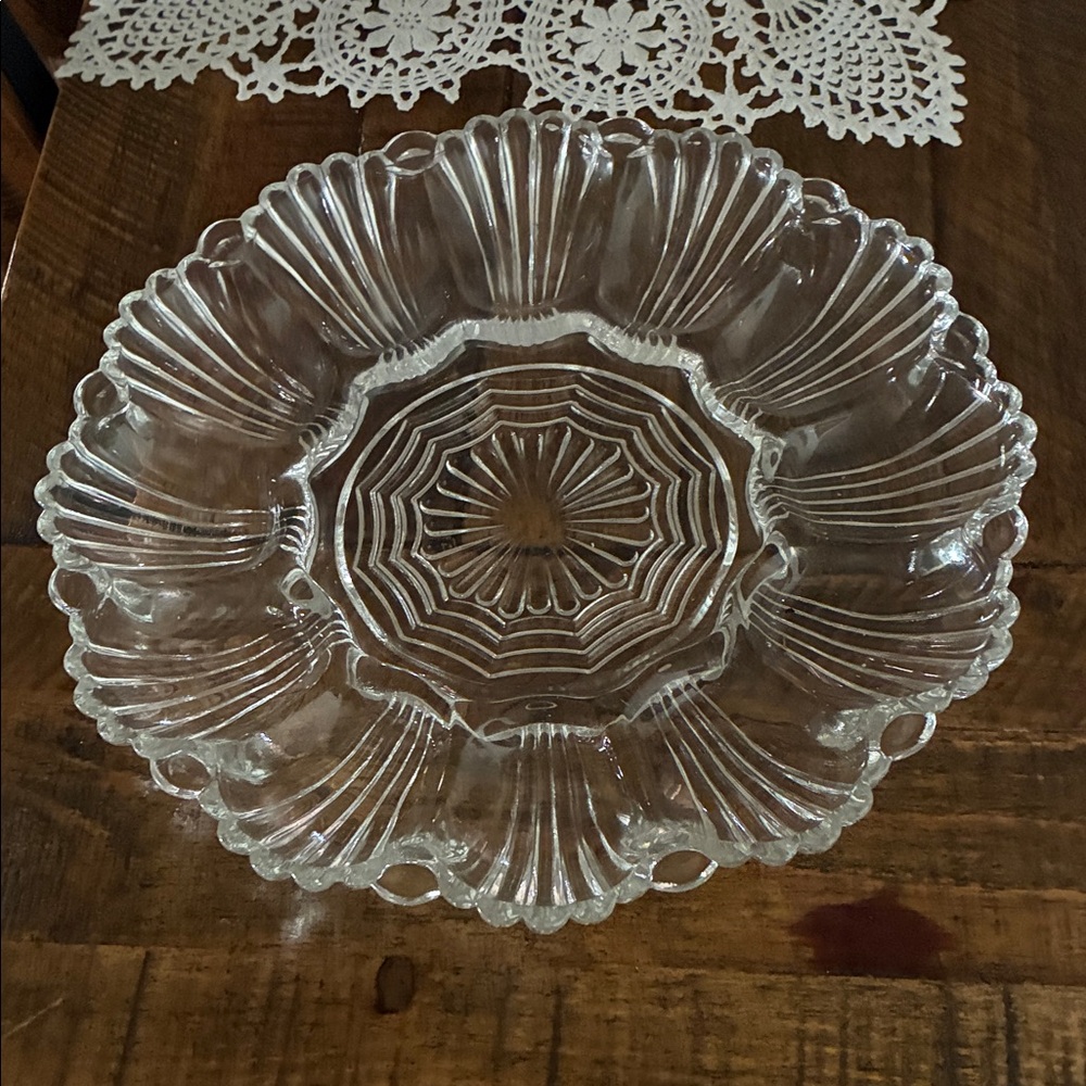 Elegant Clear Glass Serving Bowl